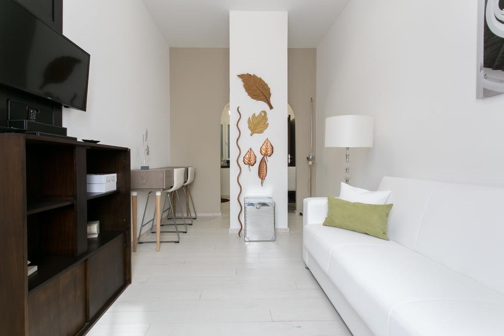 Aparthotel Dei Mercanti Milan Exterior photo
